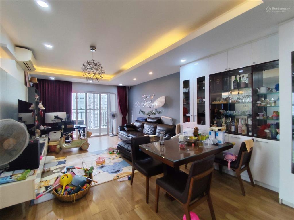 Chính chủ bán căn sunrise city, 125m2, 3pn, 2wc, nội thất đẹp, giá 10 tỷ,  0938 498 *** hoà