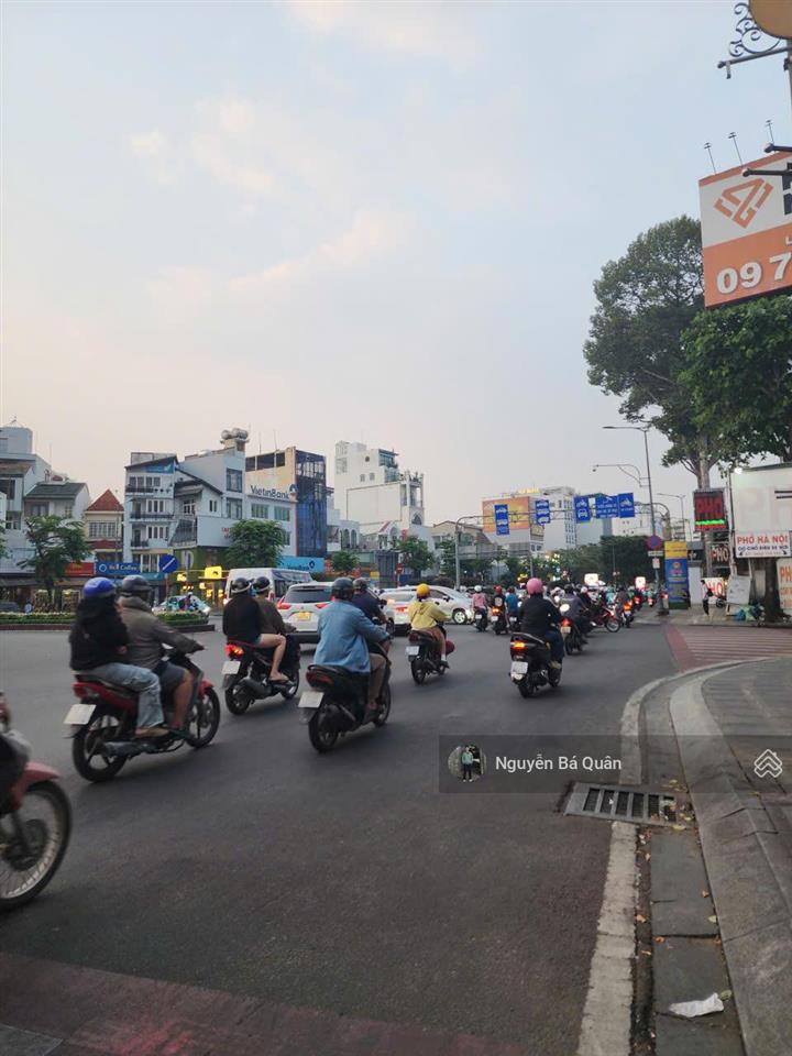 Nhà đẹp 4 tầng góc 2 mặt tiền ngô gia tự . diện tích 5x18, phường 3, quận 10