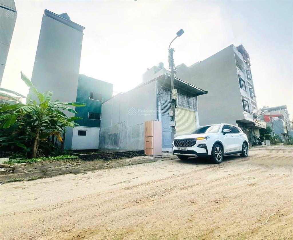 Bán đất dịch vụ tân tây đô đường trước nhà rộng 30m (cc chấp nhận trung gian)