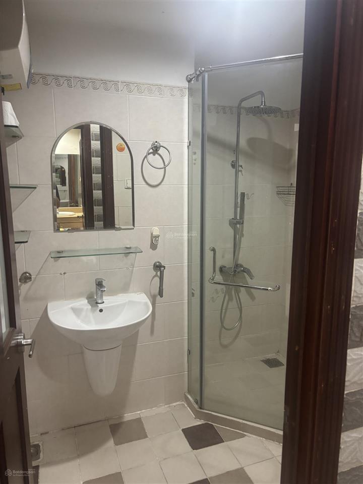 Bán căn 100m phúc yên 1 sổ sẵn nhà rất đẹp vào ở luôn. có hổ trợ vay 70%  0932 834 *** gặp thuyên