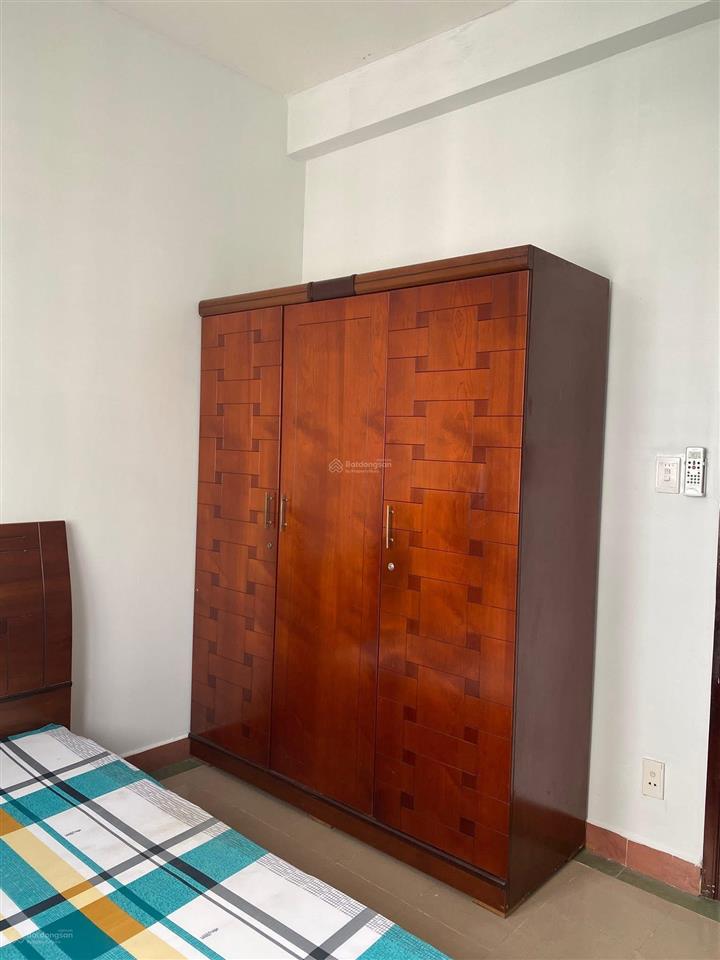 Bán căn hộ 312 lạc long quân . sổ riêng. 3 ty 450 lầu đẹp 0932 834 ***