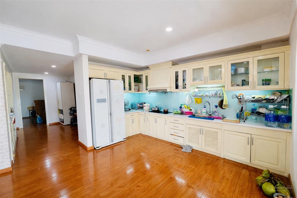 Bán penhouse phúc yên 1, dt 238m sổ hồng riêng. 4pn 3wc tầng cao view cực thoáng. 0932 834 ***