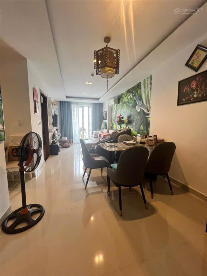 Bán căn hộ skycenter phổ quang . 75m 6,3 tỷ 2pn  0932 834 *** view hồ bơi