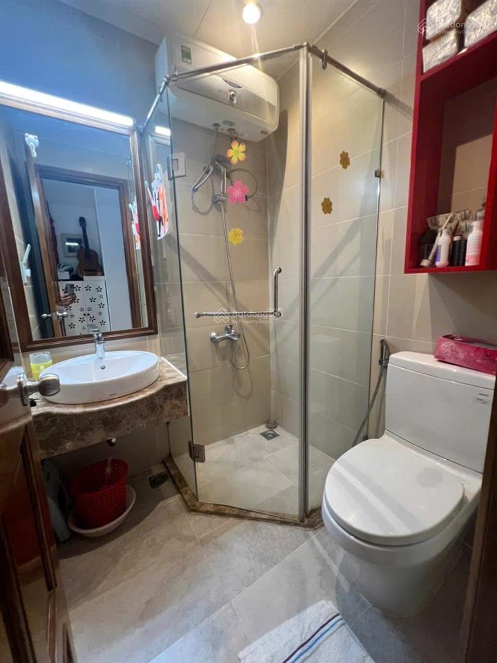 Bán căn hộ skycenter phổ quang . 75m 6,3 tỷ 2pn  0932 834 *** view hồ bơi