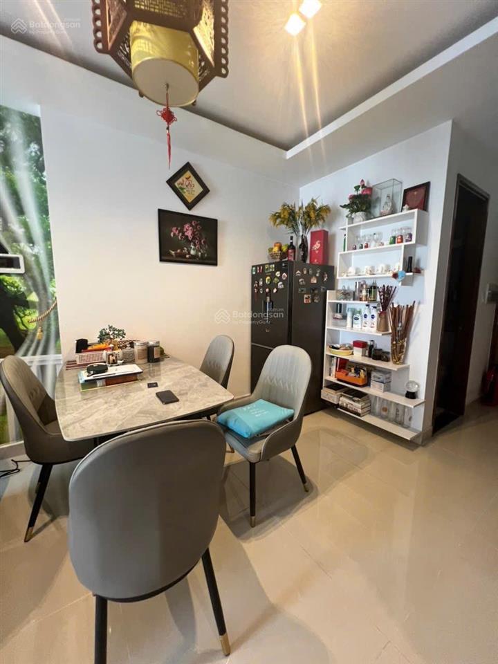 Bán căn hộ skycenter phổ quang . 75m 6,3 tỷ 2pn  0932 834 *** view hồ bơi