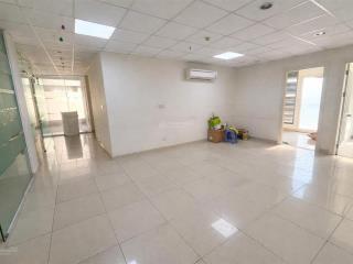 Cho thue căn hộ 200m 5pn2wc nhà trống máy lạnh chỉ 14 triệu 0932 834 ***
