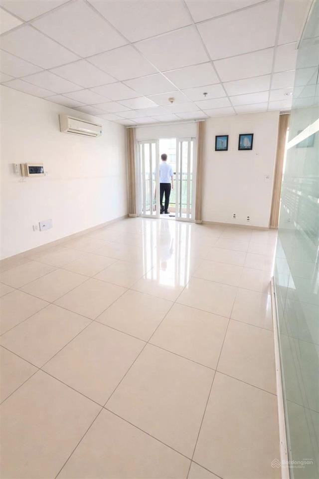 Cho thue căn hộ 200m 5pn2wc nhà trống 6 máy lạnh chỉ 12 triệu 0932 834 ***