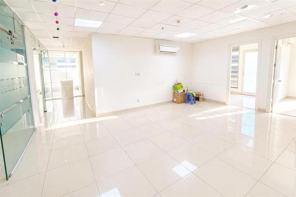 Cho thue căn hộ 200m 5pn2wc nhà trống 6 máy lạnh chỉ 12 triệu 0932 834 ***