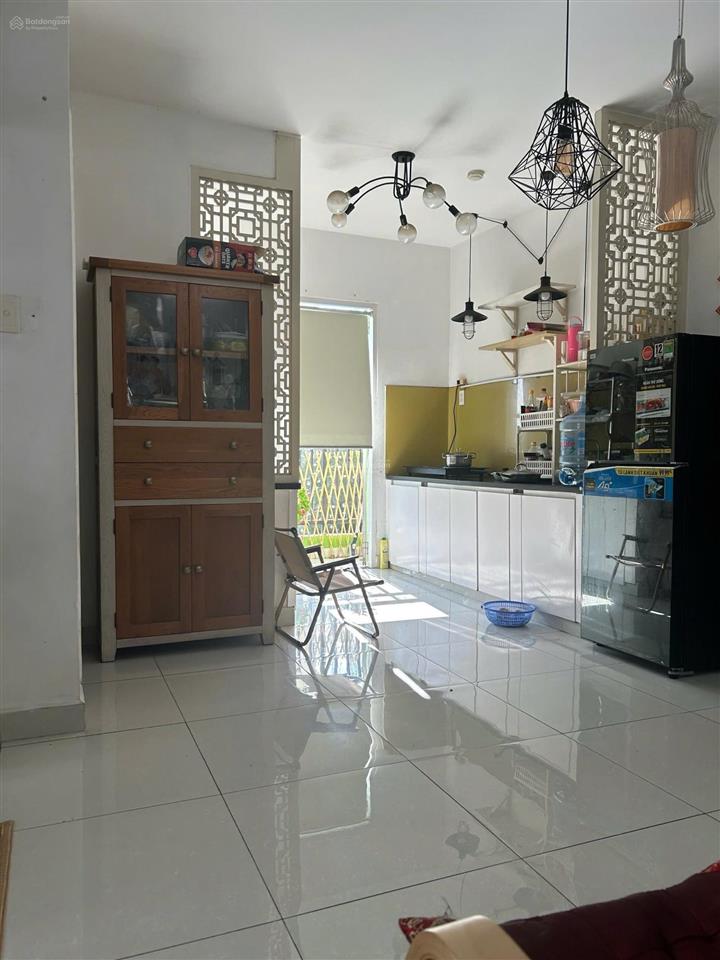 Kẹt tiền bán gấp căn 8x lô góc dt 83m2, 2pn giá siêu rẻ 3,59 tỷ shr.  0932 834 ***