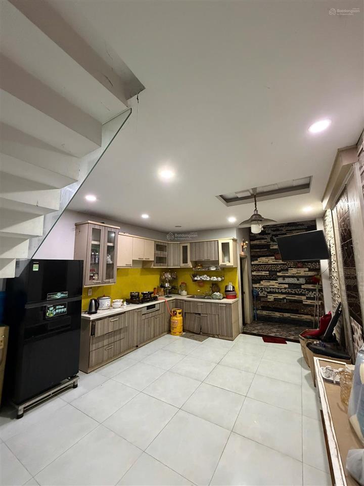 Cho thuê gấp nhà mặt phố 7e, phan huy ích, 16 triệu, 64m2, 4pn, 5wc