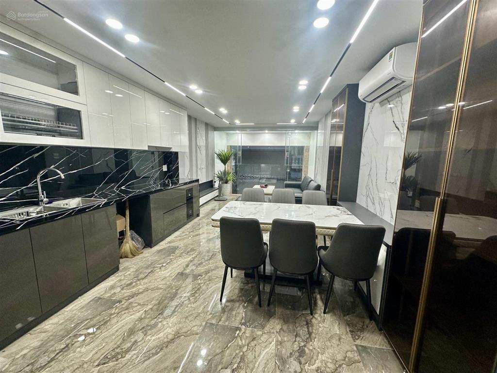 Bán nhà khu phân lô đền lừ dt 50m x 6 tầng xây mới