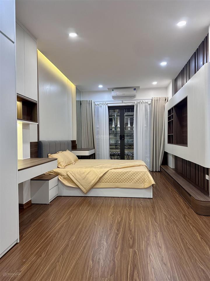 Chính chủ bán nhà phố xã đàn dt 45m2 x 6 tầng thang máy, ngõ thông, khu vực an ninh tốt