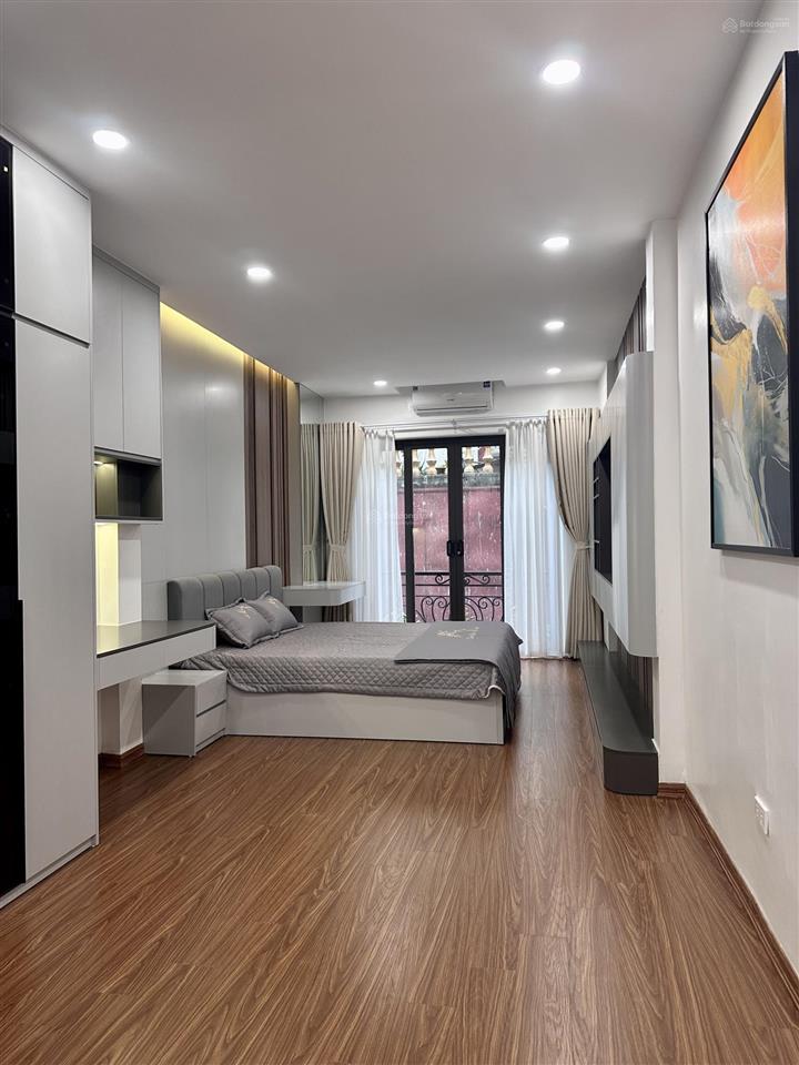 Chính chủ bán nhà phố xã đàn dt 45m2 x 6 tầng thang máy, ngõ thông, khu vực an ninh tốt