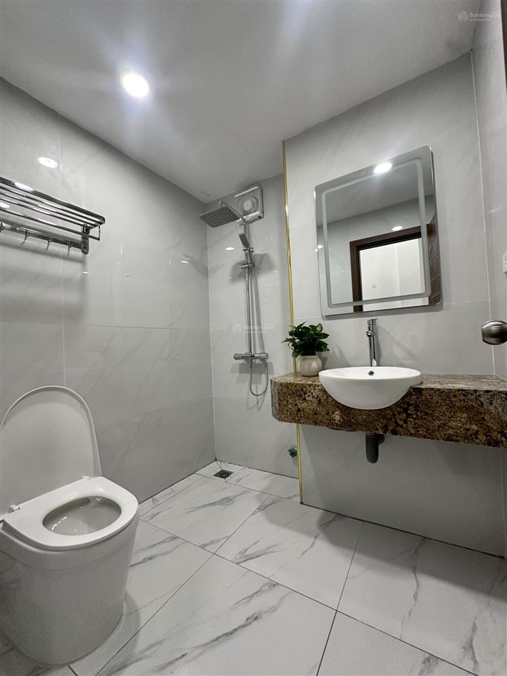 Chính chủ bán nhà phố xã đàn dt 45m2 x 6 tầng thang máy, ngõ thông, khu vực an ninh tốt
