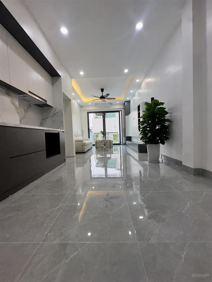 Chính chủ bán nhà phố xã đàn dt 45m2 x 6 tầng thang máy, ngõ thông, khu vực an ninh tốt