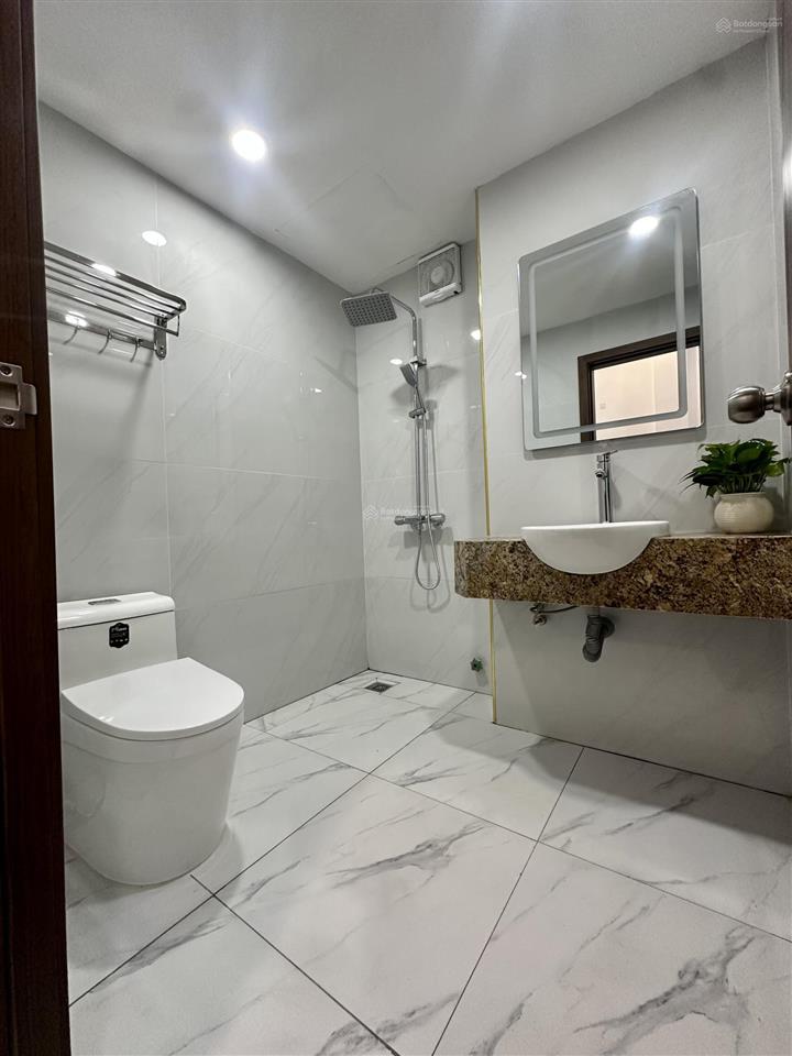 Chính chủ bán nhà phố xã đàn dt 45m2 x 6 tầng thang máy, ngõ thông, khu vực an ninh tốt
