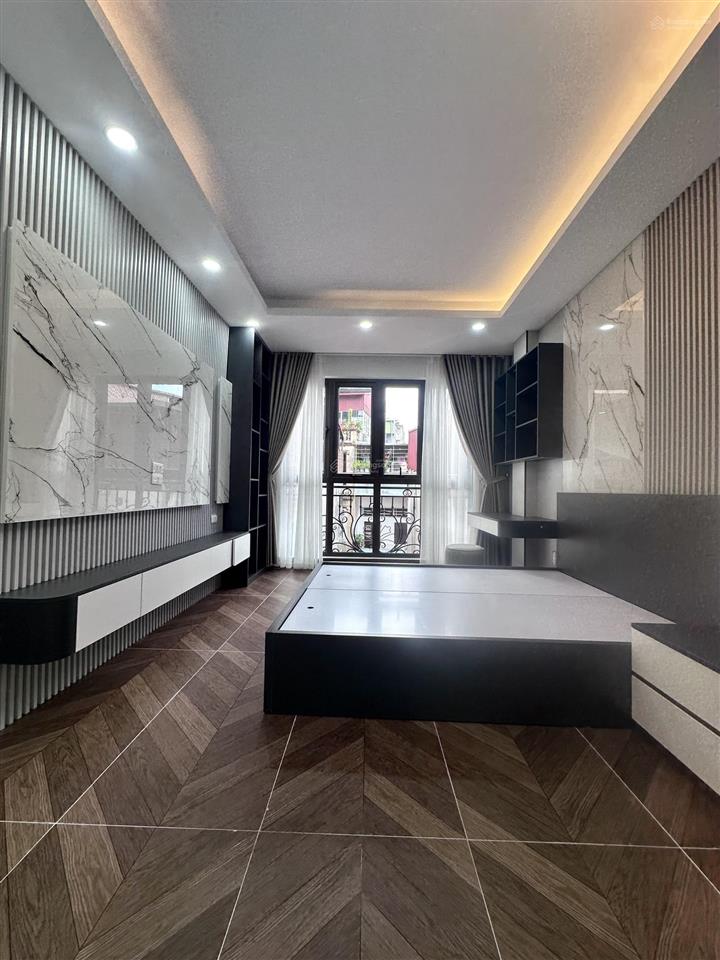 Nhà xây mới phố thanh nhàn dt 40m x 5 tầng thang máy