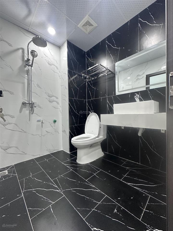 Nhà xây mới phố thanh nhàn dt 40m x 5 tầng thang máy