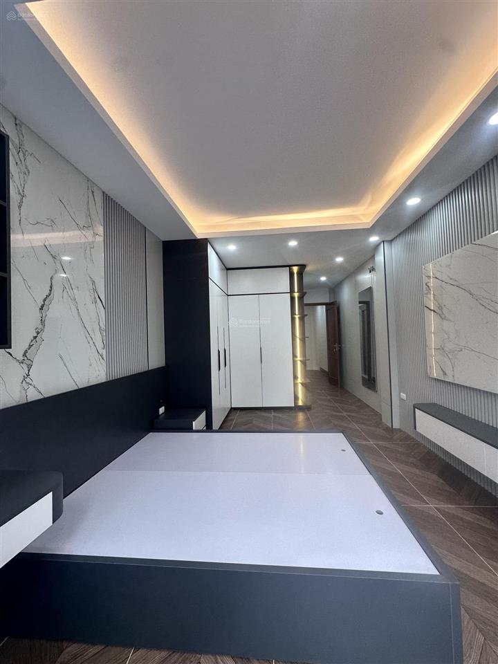 Nhà xây mới phố thanh nhàn dt 40m x 5 tầng thang máy