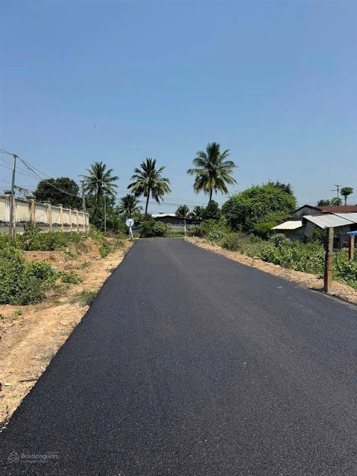 Bán lô đất đường nhựa 10m, dt 106m², full thổ, ko dính quy hoạch, giá rẻ chỉ 750tr. 0905 050 ***