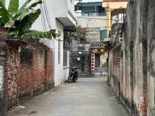 Bán đất tặng nhà cấp 4  văn tự, thường tín