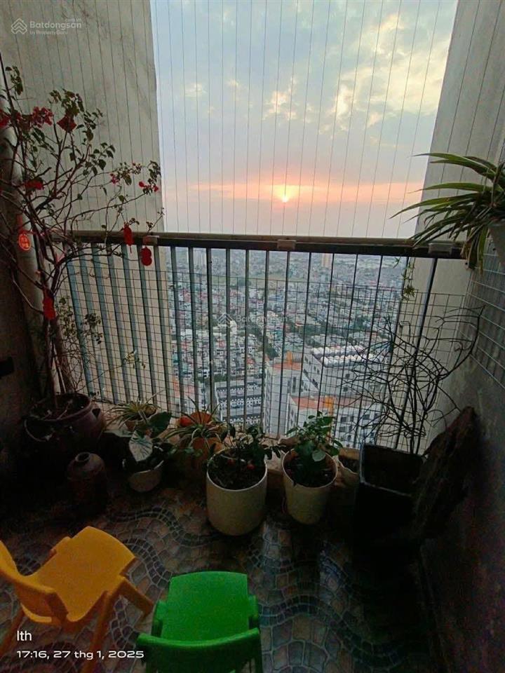 Bán căn góc 3pn flc star tower 83m² full nội thất sổ đỏ giá 6,x tỷ