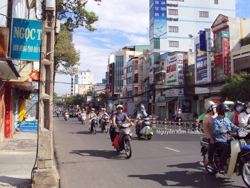Bán nhà mặt tiền đường cách mạng tháng 8, phường hòa hưng (dt3x18) nhà 3 tầng, giá bán 13.5t tl