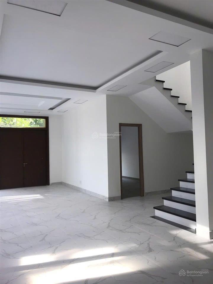 Bán gấp bt song lập lucasta khang điền 203m2, 27.5 tỷ có nội thất, 1 trệt 2 lầu, sổ hồng 0908 119 ***