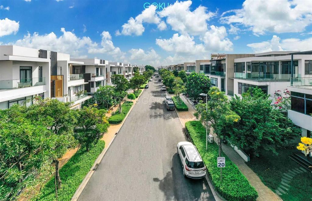 Bán gấp bt song lập lucasta khang điền 203m², 27.5tỷ có nội thất, 1 trệt 2 lầu, sổ hồng 0908 119 ***