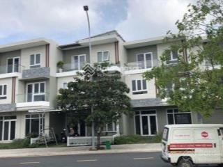 Bán nhà gốc sân vườn đẹp view sông, đường 20m tại rio vista, 16,5 tỷ, 140m2, q9, hcm