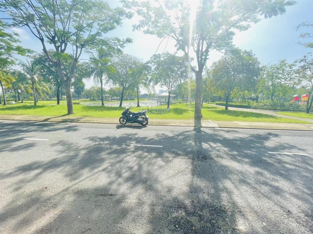 Đơn lập biệt thự đẹp nhất dự án park riverside 360m2, thiết kế đẹp, hiếm có, cạnh sông