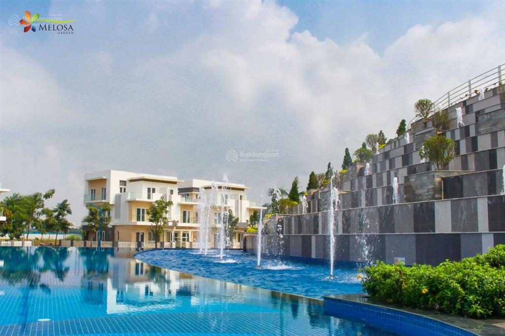 Bán gấp căn biệt thự gốc trục chính tại melosa garden, 27.5 tỷ, 202m2, đẹp mới 100%, view công viên