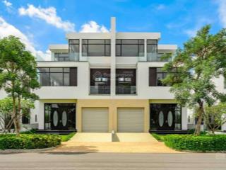 Lucasta villa biệt thự song lập 10x23m, đường 20m, đầy đủ nội thất, sổ hồng, an ninh 0901 471 ***