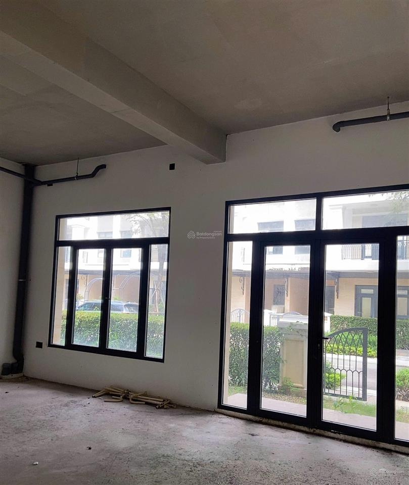 Giá tốt verosa park 196m² 2mt, đường lớn, sân vườn rộng, an ninh, sổ hồng