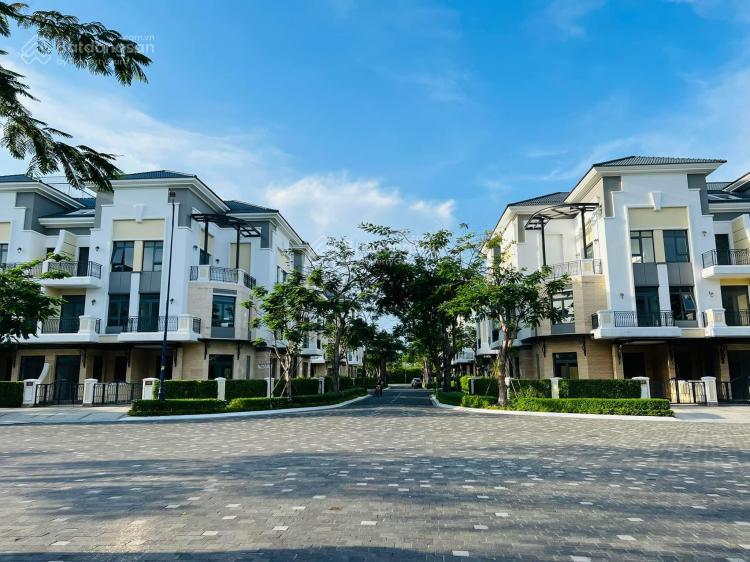Giá tốt verosa park 196m² 2mt, đường lớn, sân vườn rộng, an ninh, sổ hồng