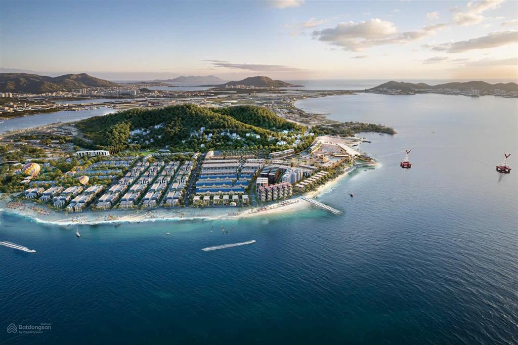 Bán căn 98m2 sát biển giá 11,3 tỷ vin phú quý nha trang