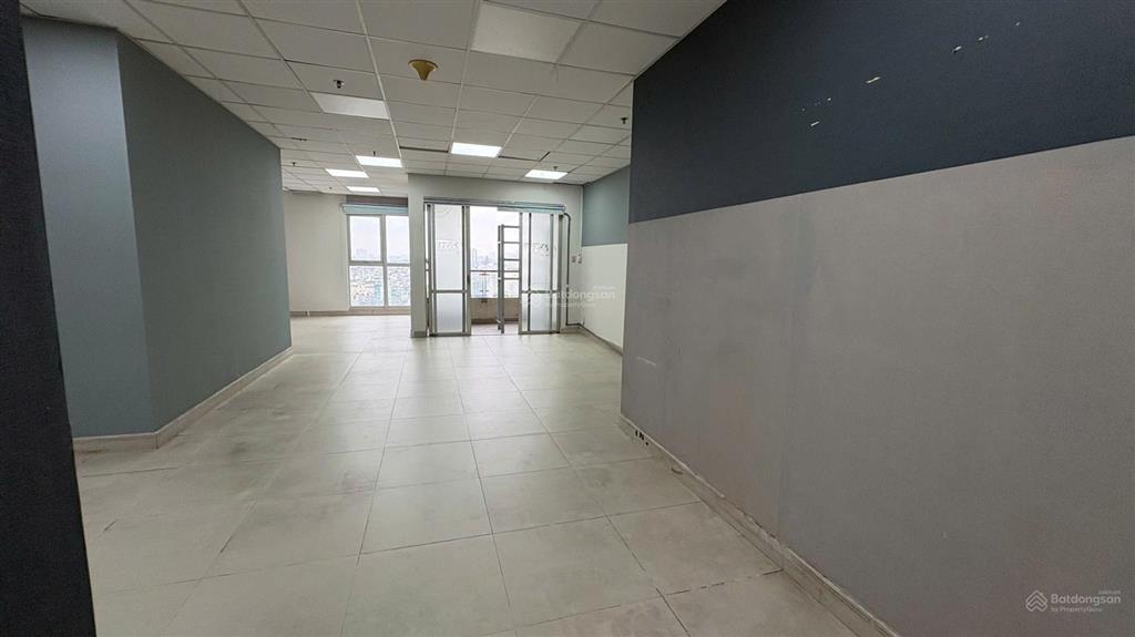Cho thuê văn phòng the everrich i, 25 triệu, 110m2, quận 11, văn phòng trống vào kinh doanh ngay