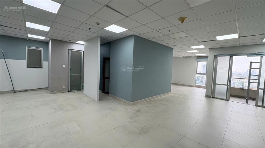 Cho thuê văn phòng the everrich i, 25 triệu, 110m2, quận 11, văn phòng trống vào kinh doanh ngay