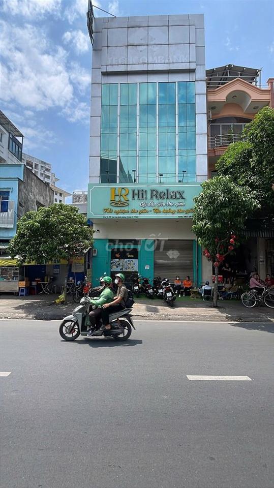 Bán nhà 338 Lạc Long Quân gần vòng xoay Đầm Sen. DT: 7 x 8m, 4 tầng. 