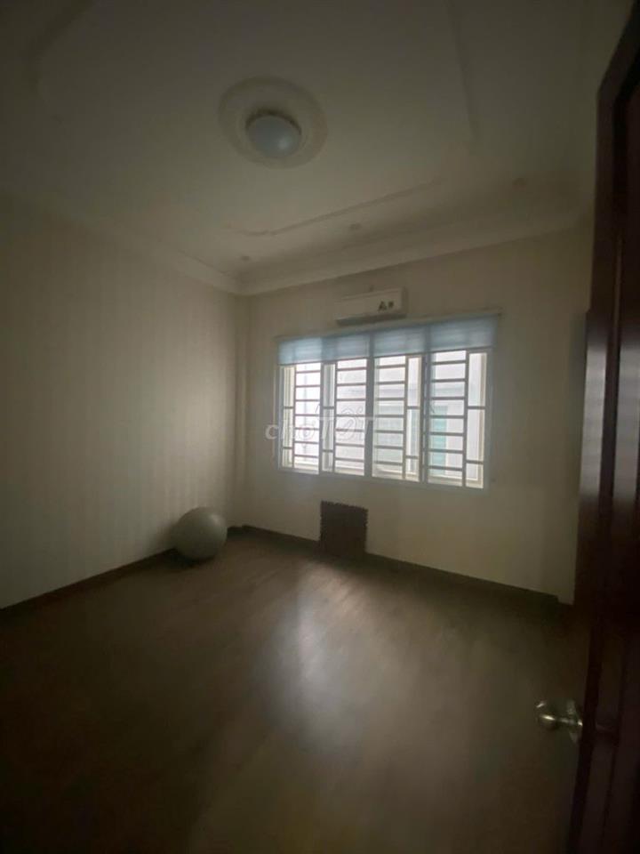 Cần cho thuê nguyên căn 43B Lạc Long Quân đường nội bộ 8m. Gần Âu Cơ
