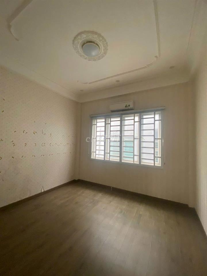 Cần cho thuê nguyên căn 43B Lạc Long Quân đường nội bộ 8m. Gần Âu Cơ