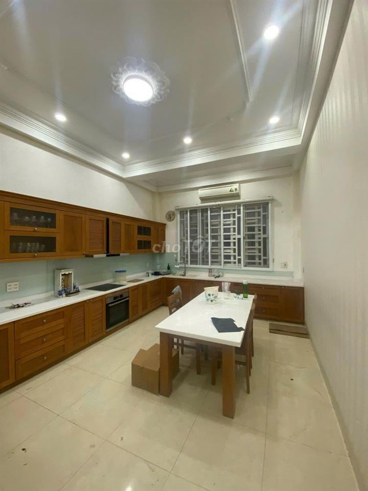 Cần cho thuê nguyên căn 43B Lạc Long Quân đường nội bộ 8m. Gần Âu Cơ