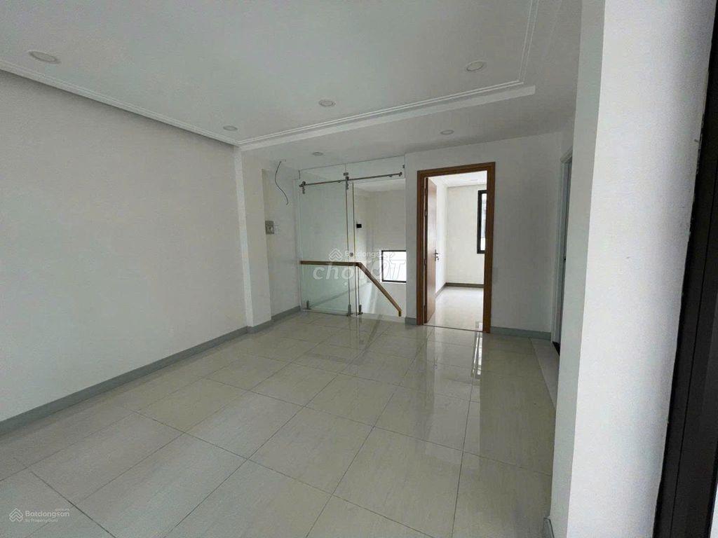 Cho thuê khu phố liên Kề Hado .DT: 5,5 x 13m, 1 trệt, 3 lầu nhà đẹp