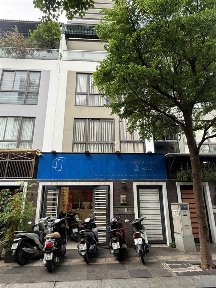 Cho thuê khu phố liên Kề Hado .DT: 5,5 x 13m, 1 trệt, 3 lầu nhà đẹp