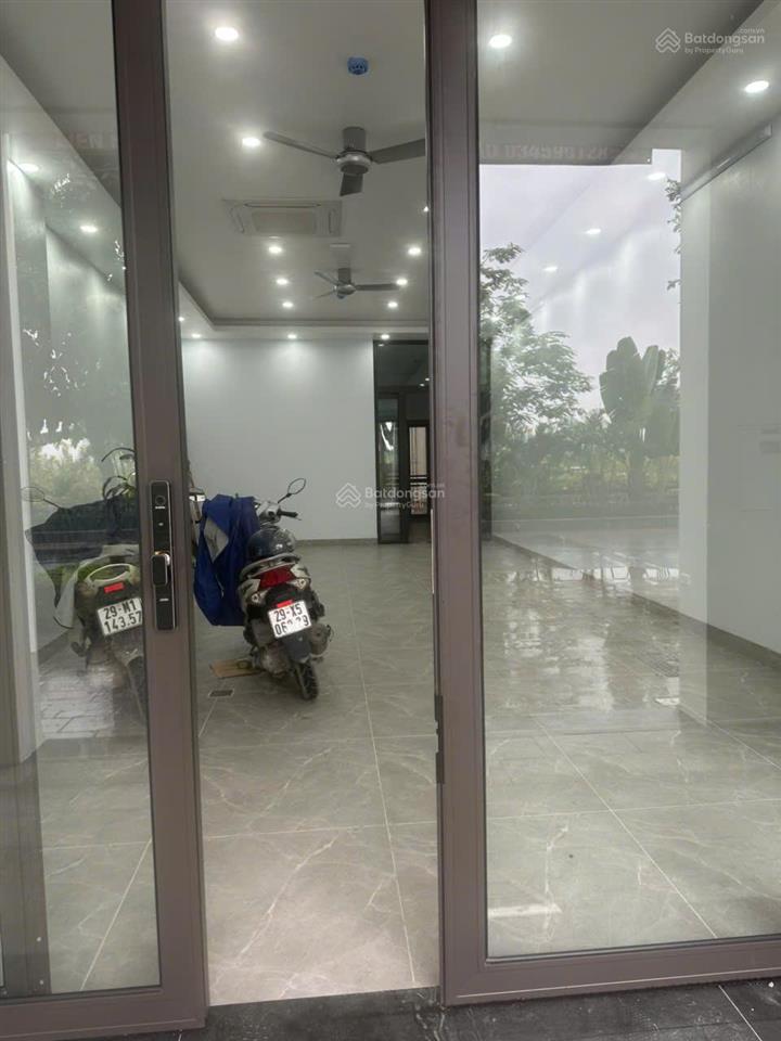 Cho thuê văn phòng 5 tầng mặt đường 33m tại di trạch hoài đức, giá chỉ 8 triệu/tháng