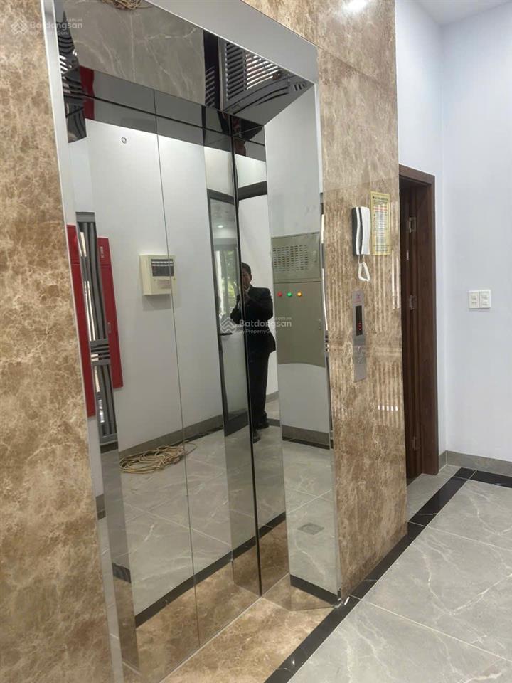 Cho thuê văn phòng 5 tầng mặt đường 33m tại di trạch hoài đức, giá chỉ 8 triệu/tháng