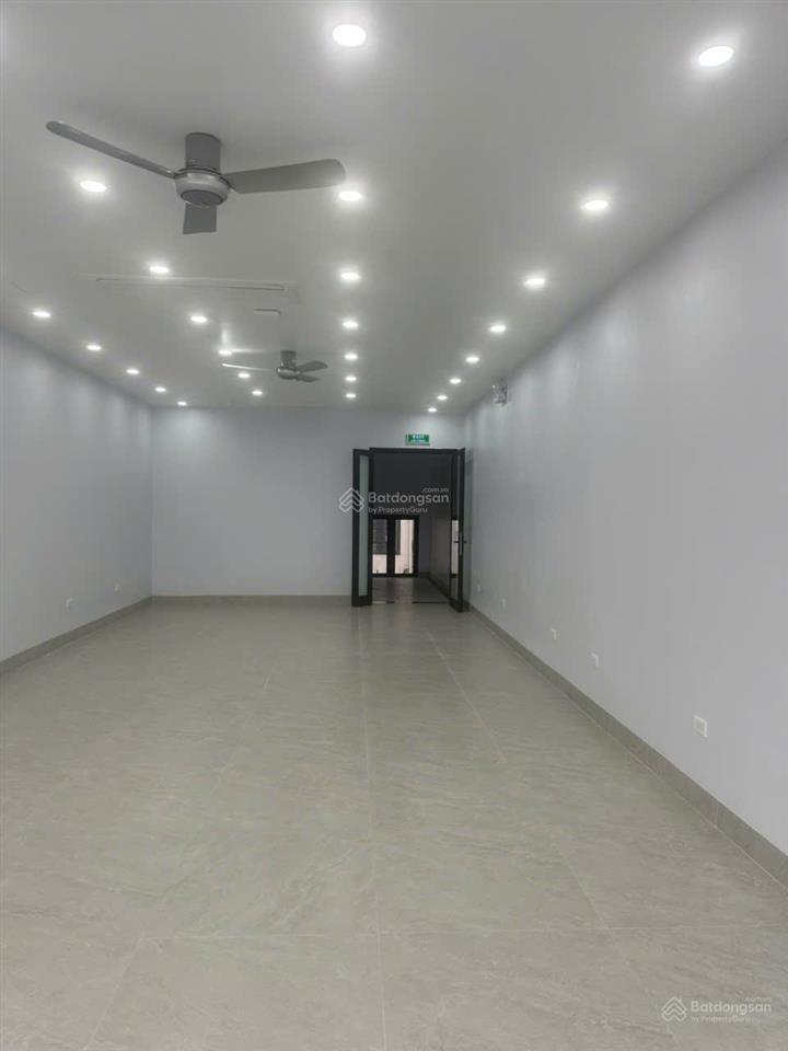 Cho thuê văn phòng 5 tầng mặt đường 33m tại di trạch hoài đức, giá chỉ 8 triệu/tháng