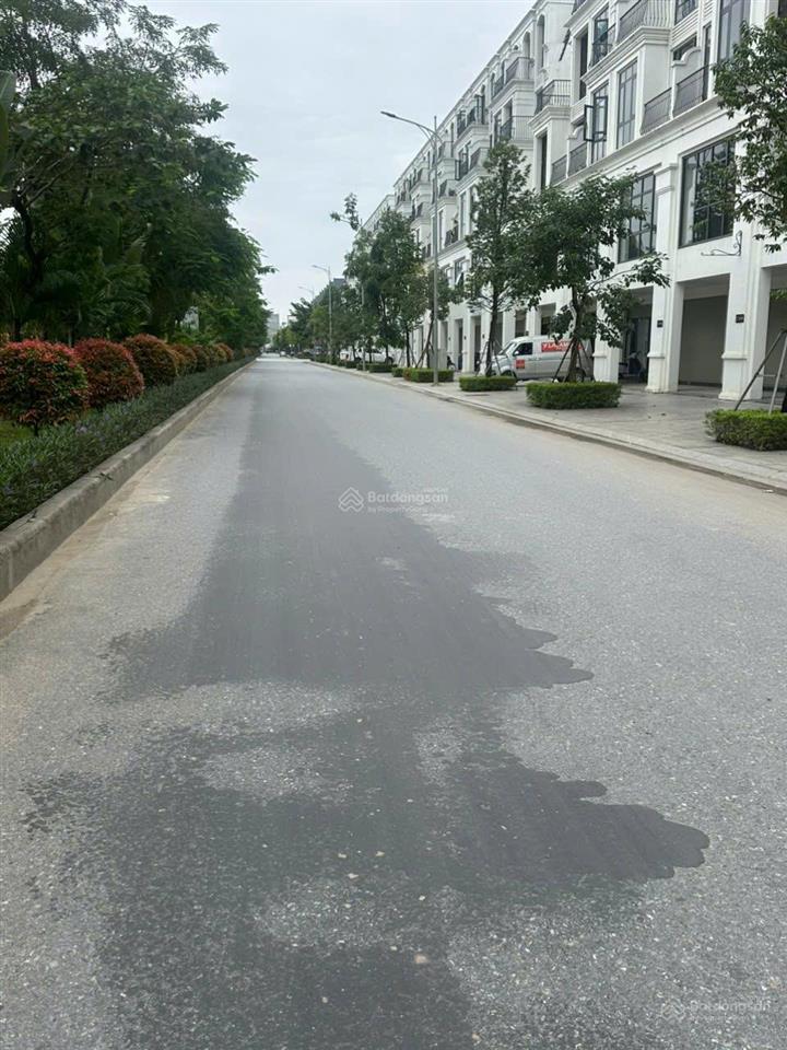 Cho thuê văn phòng 5 tầng mặt đường 33m tại di trạch hoài đức, giá chỉ 8 triệu/tháng