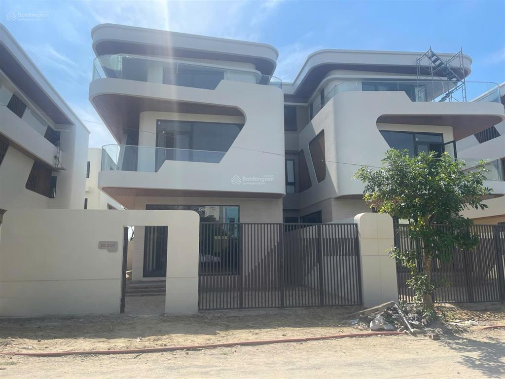 Chính chủ  bán nhanh siêu phẩm biệt view công viên 300m2 không có sản phẩm thứ 2