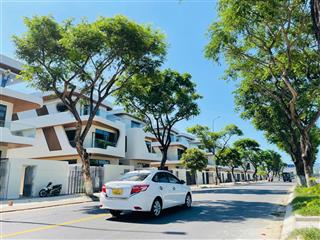 Chính chủ  bán nhanh siêu phẩm biệt view công viên 300m2 không có sản phẩm thứ 2